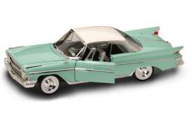 Desoto  - Adventurer 1961 light green/white - 1:18 - Lucky Diecast - 92378 - ldc92738gn | Tom's Modelauto's