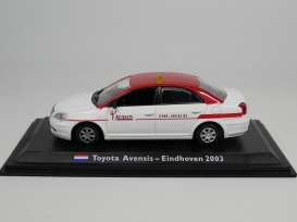 Toyota  - Avensis 2003 white/red - 1:43 - Magazine Models - TX23 - magTX23 | Toms Modelautos