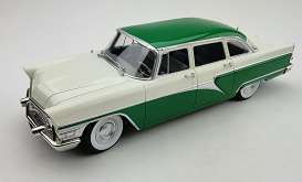 GAZ  - 13 Seagull 1959 green/white - 1:18 - Triple9 Collection - 1800252 - T9-1800252 | Toms Modelautos