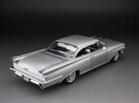 Oldsmobile  - 98 hard top 1959 silver mist - 1:18 - SunStar - 5247 - sun5247 | Toms Modelautos