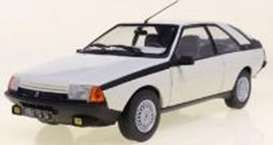 Renault  - Fuego Turbo 1985 white - 1:18 - Solido - 1806405 - soli1806405 | Toms Modelautos