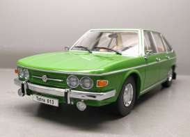 Tatra  - 613 1979 green - 1:18 - Triple9 Collection - 1800291 - T9-1800291 | Toms Modelautos