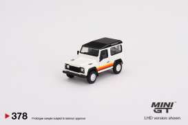 Land Rover  - Defender 90 Wagon white/stripes - 1:64 - Mini GT - 00378-L - MGT00378lhd | Tom's Modelauto's
